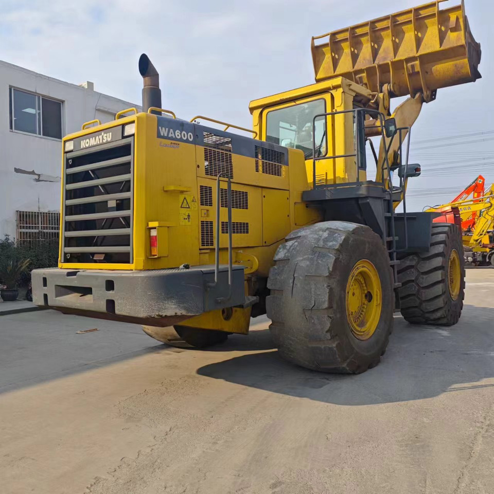 KOMATSU WA600-3 - Cargadora de ruedas: foto 1 KOMATSU WA600-3 - Cargadora de ruedas: foto 1