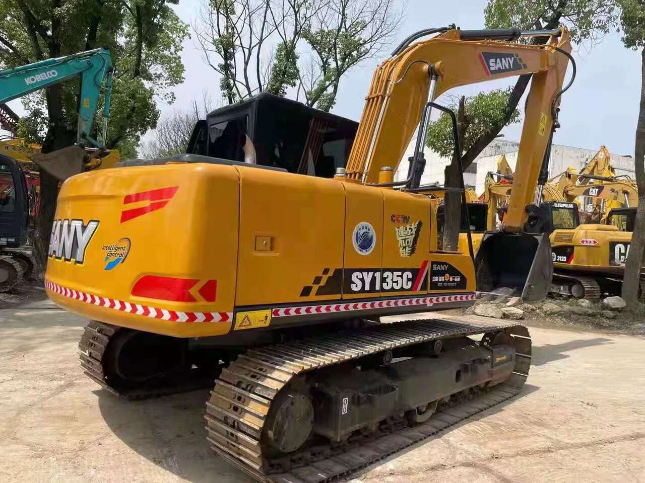 SANY SY135C - Excavadora de cadenas: foto 2 SANY SY135C - Excavadora de cadenas: foto 2