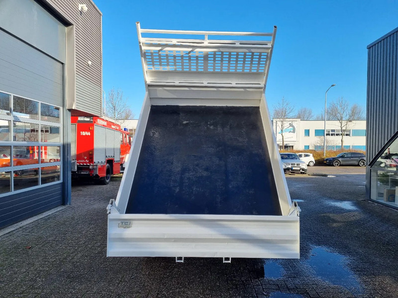 Iveco Daily 35C18 3.0D Kipper Hi-Matic Euro 6 GVW 3500 kg - Volquete furgoneta: foto 4 Iveco Daily 35C18 3.0D Kipper Hi-Matic Euro 6 GVW 3500 kg - Volquete furgoneta: foto 4