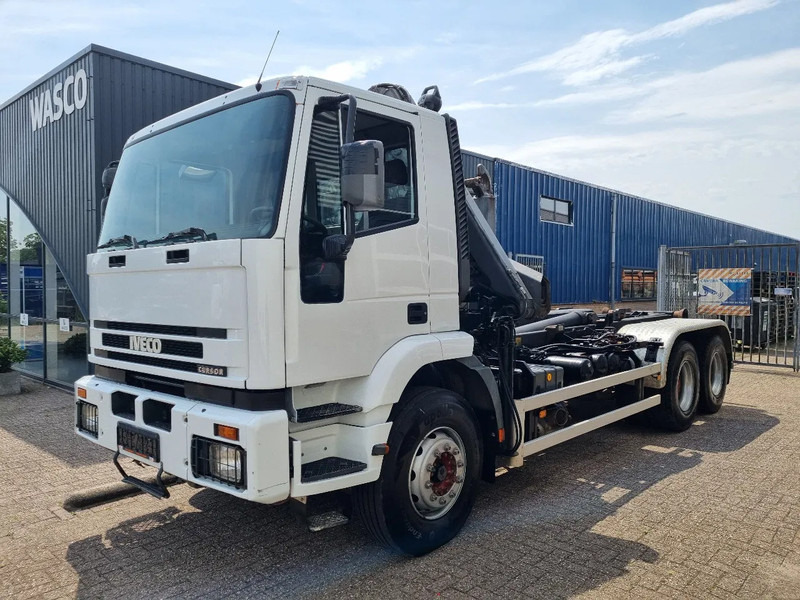 Iveco Eurotrakker 6X4 CURSOR 480 PK 20T HOOKLIFT 10.4 TM HIAB CRANE - Multibasculante camión, Camión grúa: foto 4 Iveco Eurotrakker 6X4 CURSOR 480 PK 20T HOOKLIFT 10.4 TM HIAB CRANE - Multibasculante camión, Camión grúa: foto 4