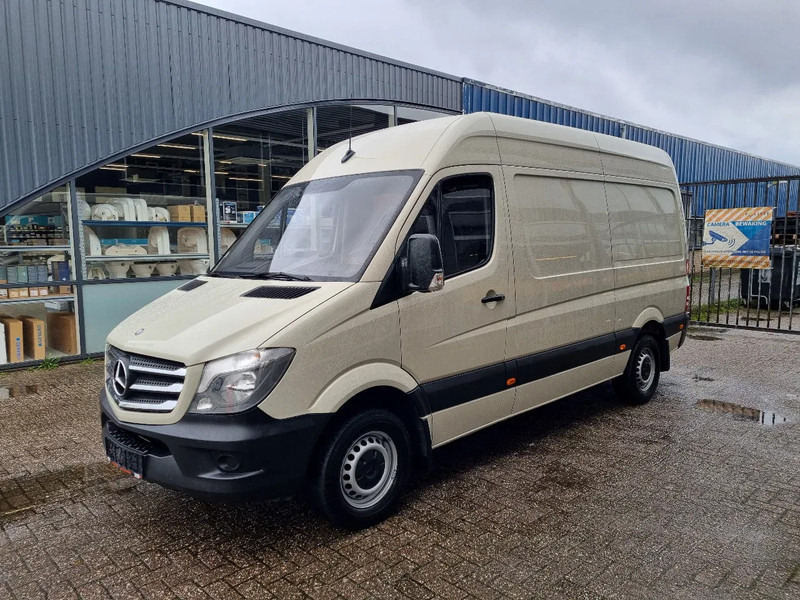 Mercedes-Benz Sprinter 311 CDI L2H2 EURO 6 2.2 CDI RWD - Furgón: foto 4 Mercedes-Benz Sprinter 311 CDI L2H2 EURO 6 2.2 CDI RWD - Furgón: foto 4