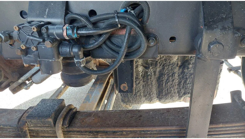 MAN 26.372 MANUAL ZF GEARBOX STEEL SUSPENSION 6X4 - Chasis camión: foto 4 MAN 26.372 MANUAL ZF GEARBOX STEEL SUSPENSION 6X4 - Chasis camión: foto 4