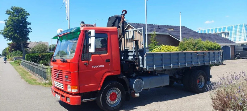 Volvo FL 10.320 4x2 Kipper Crane Steel Suspension - Volquete camión, Camión grúa: foto 1 Volvo FL 10.320 4x2 Kipper Crane Steel Suspension - Volquete camión, Camión grúa: foto 1