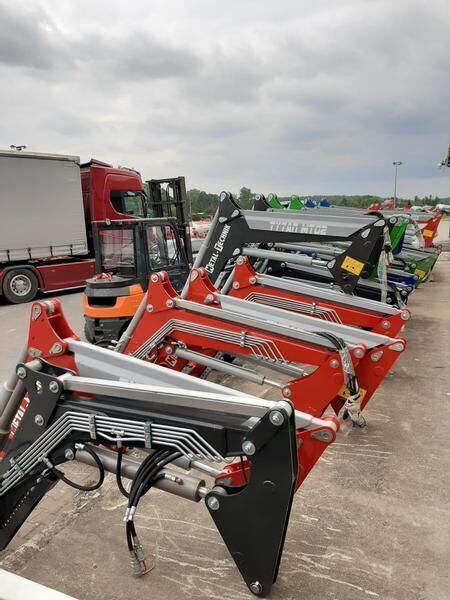 Metal-Technik Frontlader für CASE FARMALL 95A, 105A, 105C / Ładowacz czołowy d - Cargador frontal para tractor: foto 3 Metal-Technik Frontlader für CASE FARMALL 95A, 105A, 105C / Ładowacz czołowy d - Cargador frontal para tractor: foto 3