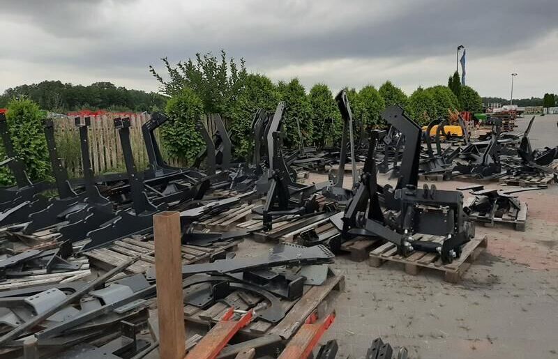 Metal-Technik für RENAULT CERES 320 / Ładowacz do RENAULT CERES 320 - Cargador frontal para tractor: foto 2 Metal-Technik für RENAULT CERES 320 / Ładowacz do RENAULT CERES 320 - Cargador frontal para tractor: foto 2