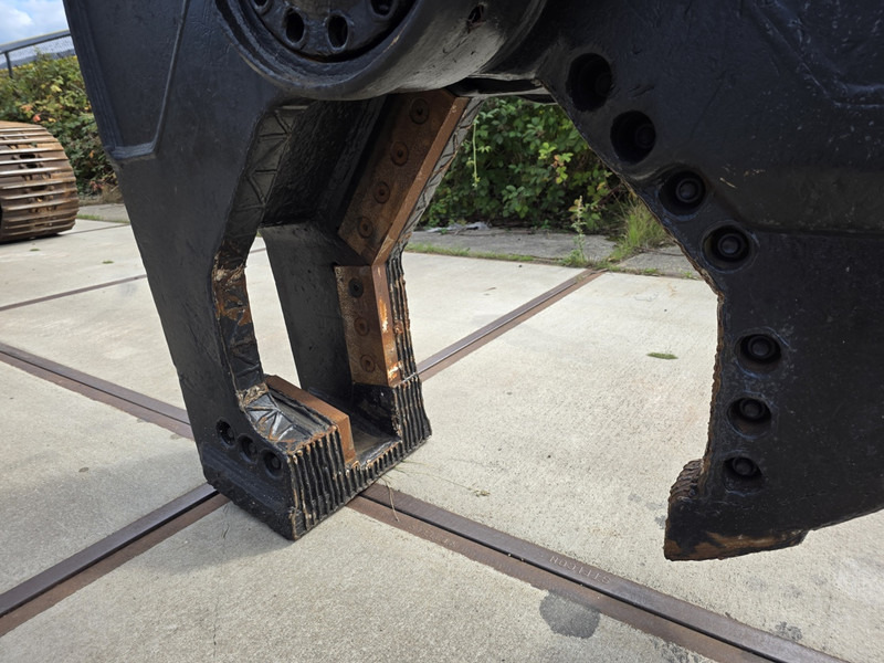 Hitachi zx210 scrap shear verachtert genesis labounty italmek sennebogen liebherr - Manipulador de materiales: foto 4 Hitachi zx210 scrap shear verachtert genesis labounty italmek sennebogen liebherr - Manipulador de materiales: foto 4