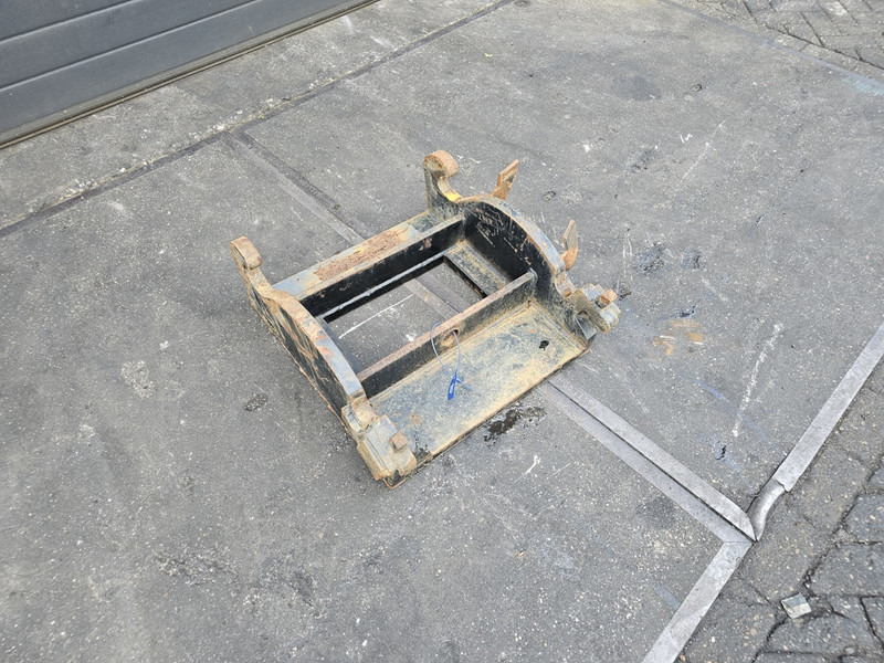 Kopplaat verachtert eurosteel cw 30 cw40 kopplaat adaptorplate - Acoplamiento rápido para Maquinaria de construcción: foto 1 Kopplaat verachtert eurosteel cw 30 cw40 kopplaat adaptorplate - Acoplamiento rápido para Maquinaria de construcción: foto 1