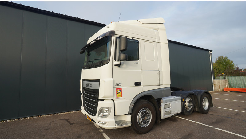 DAF XF 440 6X2 SC EURO 6 - Cabeza tractora: foto 3 DAF XF 440 6X2 SC EURO 6 - Cabeza tractora: foto 3