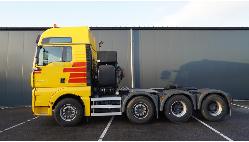 MAN TGA 41.530 8X4 160 TON'S RETARDER 283.000KM - Cabeza tractora: foto 1 MAN TGA 41.530 8X4 160 TON'S RETARDER 283.000KM - Cabeza tractora: foto 1