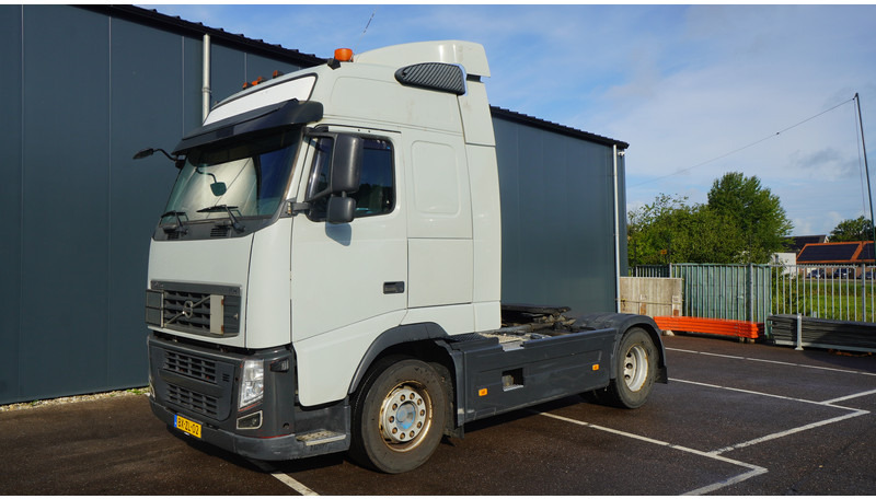 Volvo FH 420 ADR EURO 5 GLOBETROTTER - Cabeza tractora: foto 3 Volvo FH 420 ADR EURO 5 GLOBETROTTER - Cabeza tractora: foto 3