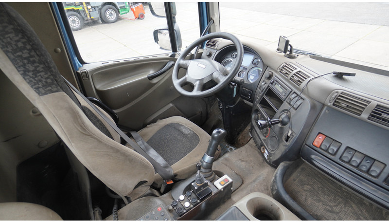 DAF CF 85.410 6X2 HOOKARM SYSTEM 681.000KM - Multibasculante camión: foto 5 DAF CF 85.410 6X2 HOOKARM SYSTEM 681.000KM - Multibasculante camión: foto 5