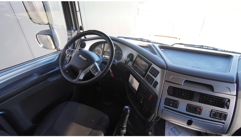 DAF XF460 8X2 HOOKARM SYSTEM TRUCK - Multibasculante camión: foto 4 DAF XF460 8X2 HOOKARM SYSTEM TRUCK - Multibasculante camión: foto 4