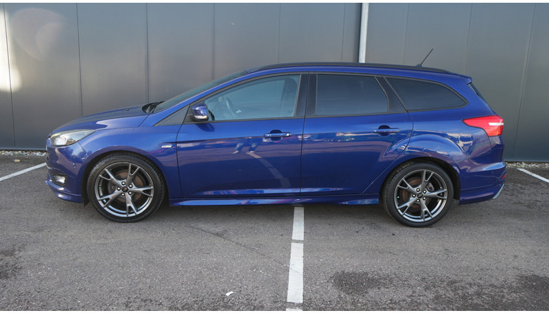 Ford Focus WAGON 1.5TDCI ST-Line - Minibús, Furgoneta de pasajeros: foto 1 Ford Focus WAGON 1.5TDCI ST-Line - Minibús, Furgoneta de pasajeros: foto 1