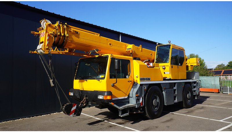 Liebherr LTM 1030-2.1 WITH JIB - Camión grúa: foto 4 Liebherr LTM 1030-2.1 WITH JIB - Camión grúa: foto 4