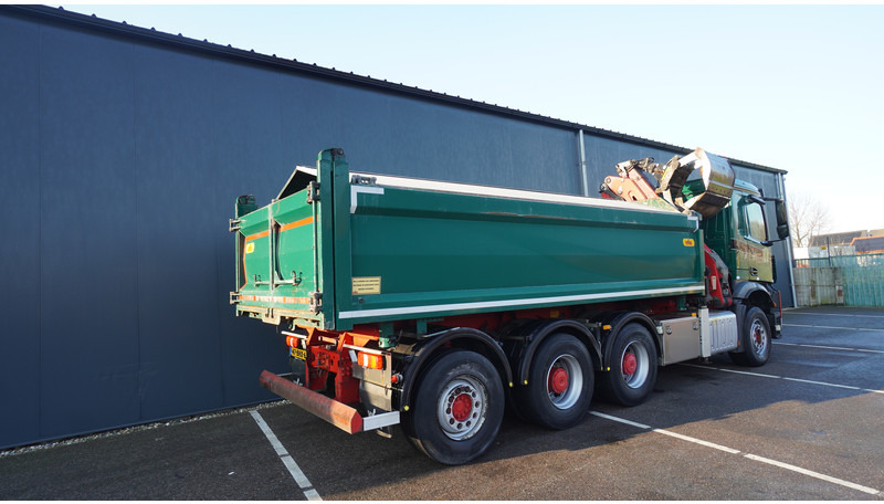 Camión grúa Mercedes-Benz AROCS 3542 8X4 2 SIDE TIPPER WITH HMF Z 1943 CRANE 407.000KM: foto 6