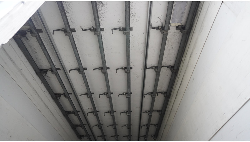 Van Eck 3 AXLE FRIGO WITH MEAT HOOK SYSTEM - Frigorífico semirremolque: foto 4 Van Eck 3 AXLE FRIGO WITH MEAT HOOK SYSTEM - Frigorífico semirremolque: foto 4