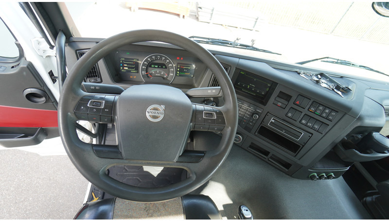 Volvo FMX 460 8X4 OPEN BOX WITH HIAB X-HIPRO 232 E-3 CRANE - Camión grúa: foto 5 Volvo FMX 460 8X4 OPEN BOX WITH HIAB X-HIPRO 232 E-3 CRANE - Camión grúa: foto 5