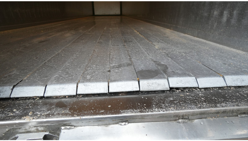 Kraker 3 AXLE WALKING FLOOR TRAILER - Piso movil semirremolque: foto 5 Kraker 3 AXLE WALKING FLOOR TRAILER - Piso movil semirremolque: foto 5