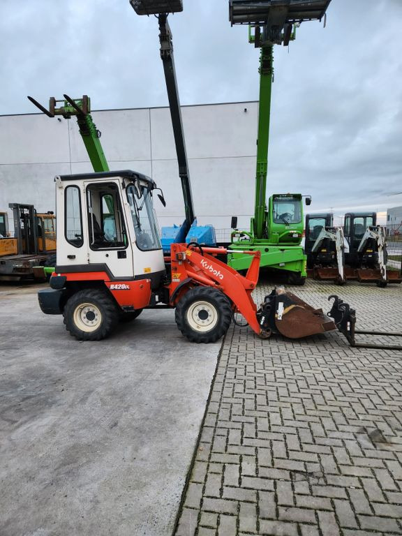 Kubota R420 - Cargadora de ruedas: foto 5 Kubota R420 - Cargadora de ruedas: foto 5