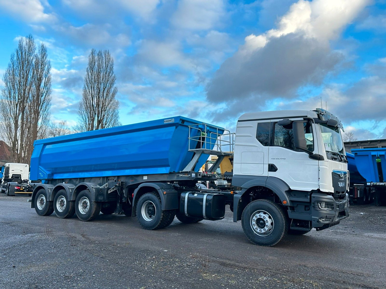 MAN TGS 22.440 4x2 Euro 2 EuromixMTP Kipper 27m³ MAN TGS 22.440 4x2 Euro 2 EuromixMTP Kipper 27m³ - Cabeza tractora: foto 2 MAN TGS 22.440 4x2 Euro 2 EuromixMTP Kipper 27m³ MAN TGS 22.440 4x2 Euro 2 EuromixMTP Kipper 27m³ - Cabeza tractora: foto 2