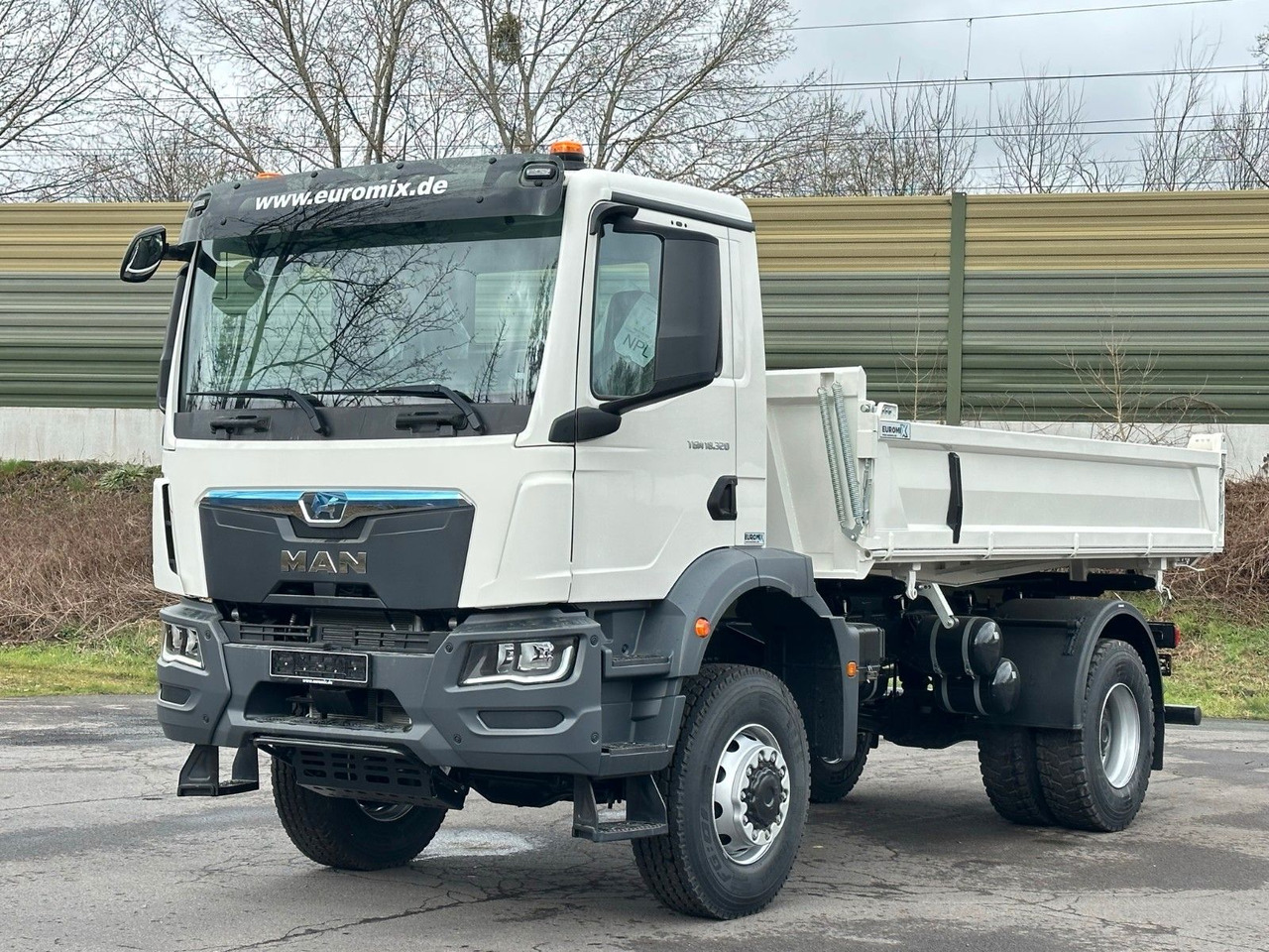 MAN TGM 18.320 4X4 Euro 6e Euromix 3-Seiten-Kipper - Volquete camión: foto 1 MAN TGM 18.320 4X4 Euro 6e Euromix 3-Seiten-Kipper - Volquete camión: foto 1
