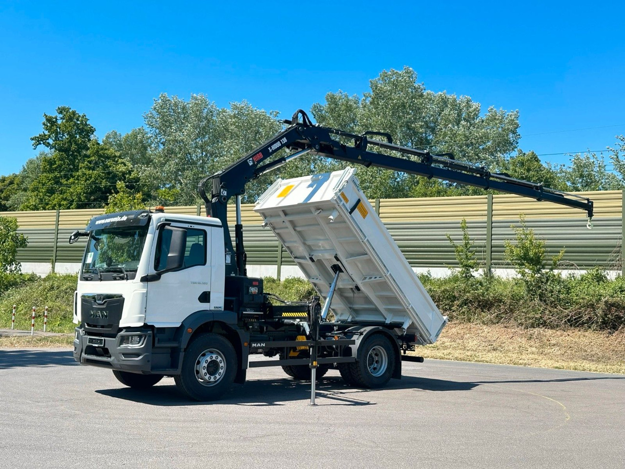 MAN TGM 18.320 4x2 Euro6e Hiab X-HiDuo 138DS-4 - Volquete camión, Camión grúa: foto 1 MAN TGM 18.320 4x2 Euro6e Hiab X-HiDuo 138DS-4 - Volquete camión, Camión grúa: foto 1
