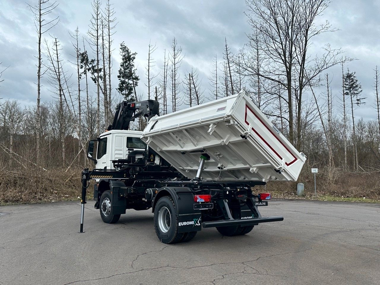 MAN TGM 18.320 4x4 Euro6e Hiab X-HiDuo 138DS-3 - Volquete camión, Camión grúa: foto 3 MAN TGM 18.320 4x4 Euro6e Hiab X-HiDuo 138DS-3 - Volquete camión, Camión grúa: foto 3