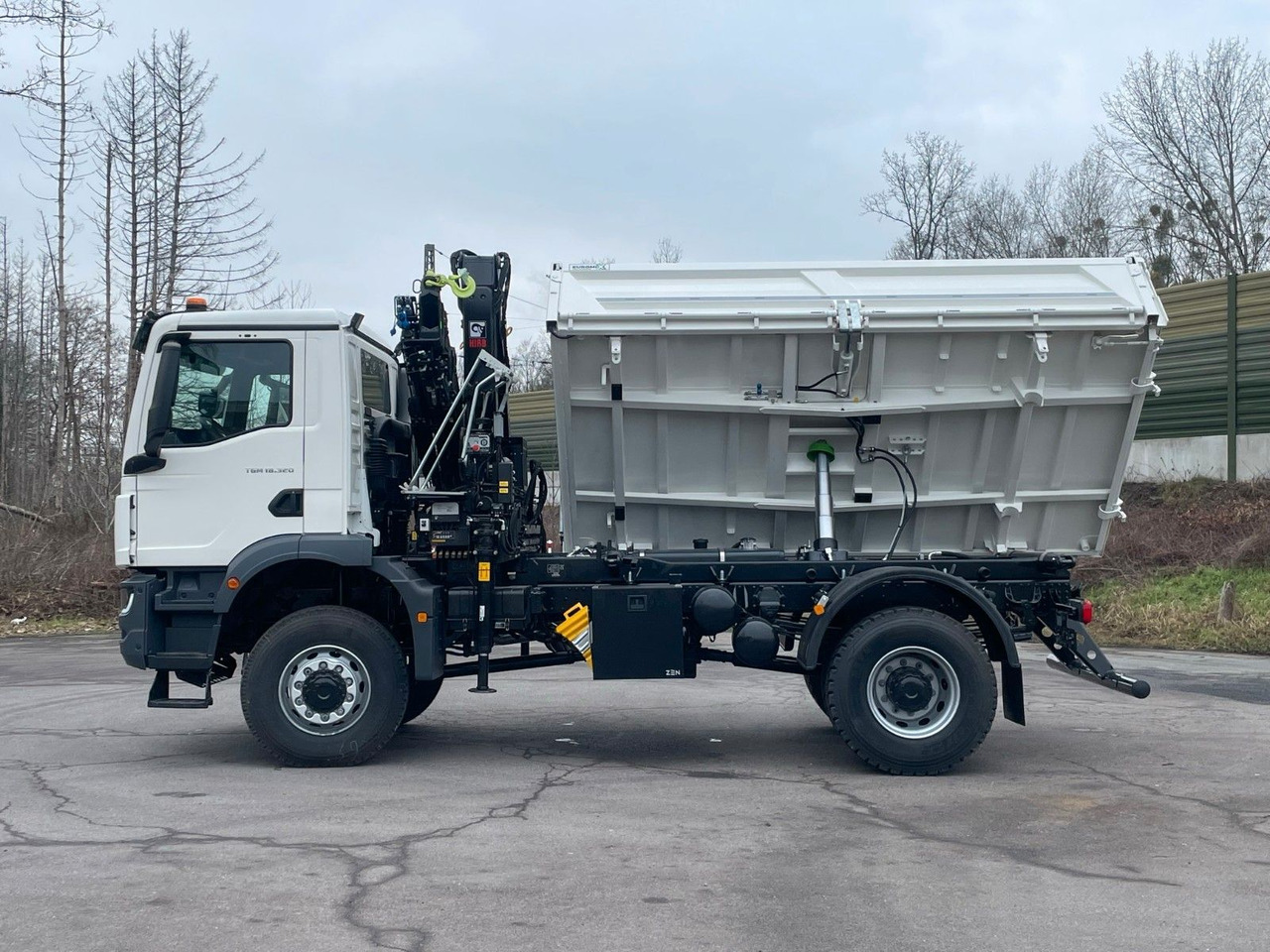 MAN TGM 18.320 4x4 Euro6e Hiab X-HiDuo 138DS-3 - Volquete camión, Camión grúa: foto 3 MAN TGM 18.320 4x4 Euro6e Hiab X-HiDuo 138DS-3 - Volquete camión, Camión grúa: foto 3