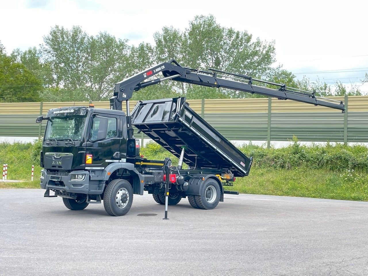 MAN TGM 18.320 4x4 Euro6e Hiab X Hiduo 228-4 - Volquete camión, Camión grúa: foto 1 MAN TGM 18.320 4x4 Euro6e Hiab X Hiduo 228-4 - Volquete camión, Camión grúa: foto 1