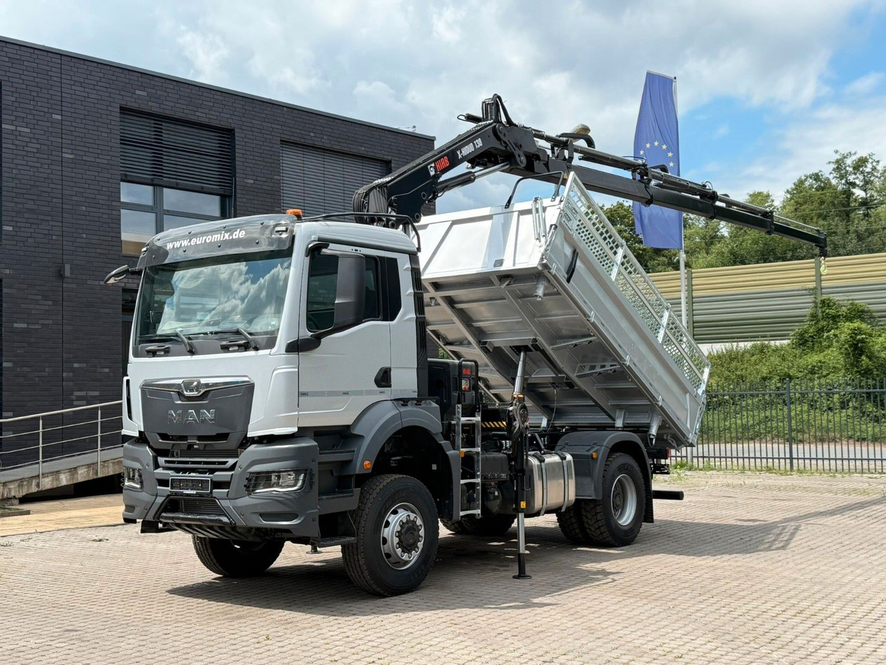 MAN TGS 18.400 TG3 4x4 Euro6e Hiab X-HiDuo 138DS-4 - Volquete camión, Camión grúa: foto 2 MAN TGS 18.400 TG3 4x4 Euro6e Hiab X-HiDuo 138DS-4 - Volquete camión, Camión grúa: foto 2