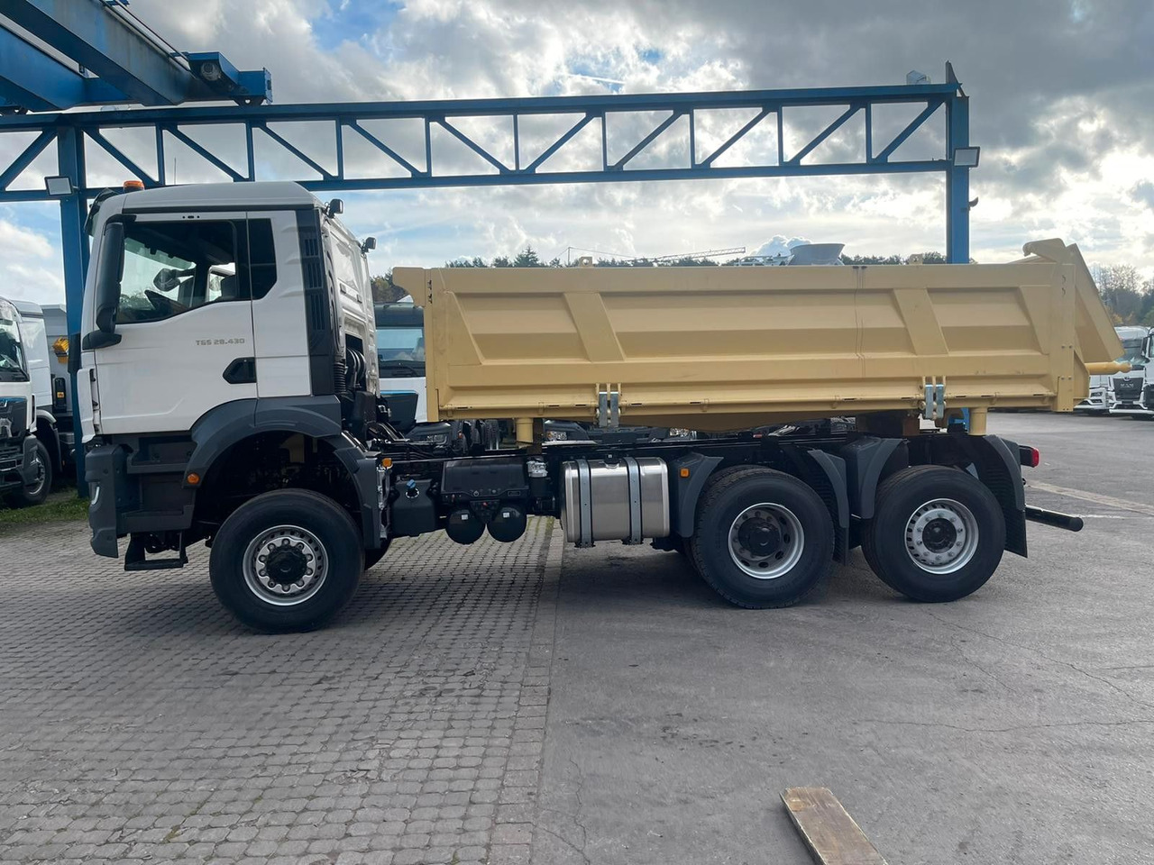 MAN TGS 28.440 6x4-4 / 3-Seiten- Kipper EuromixMTP - Volquete camión: foto 2 MAN TGS 28.440 6x4-4 / 3-Seiten- Kipper EuromixMTP - Volquete camión: foto 2