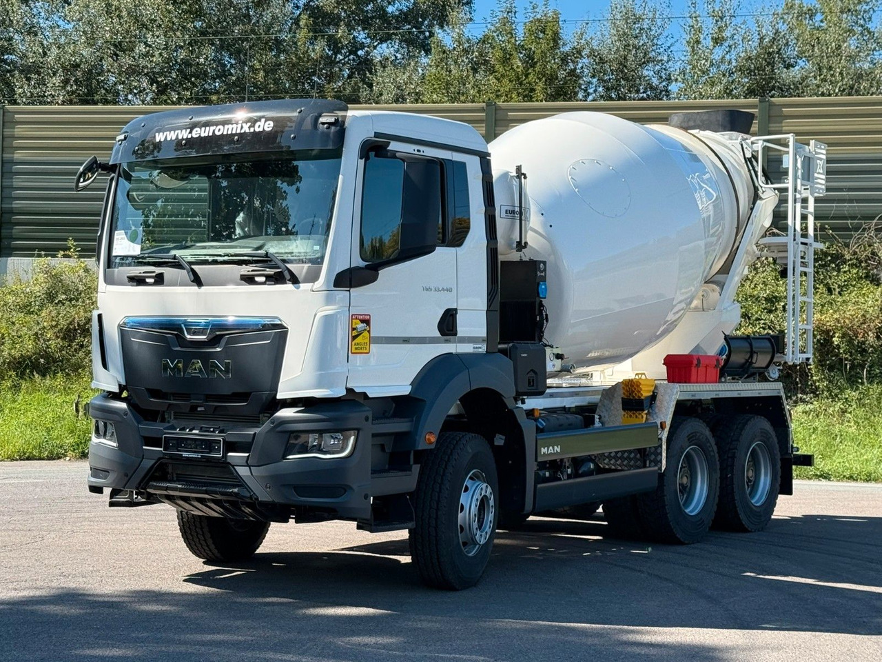MAN TGS 33.440 / 6X4 Euro6e Euromix MTP EM 7 L - Camión hormigonera: foto 1 MAN TGS 33.440 / 6X4 Euro6e Euromix MTP EM 7 L - Camión hormigonera: foto 1