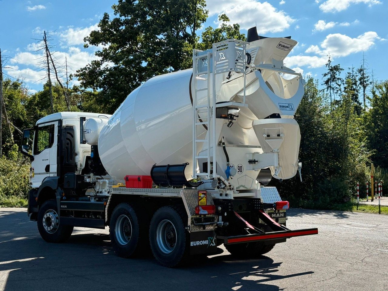 MAN TGS 33.440 / 6X4 Euro6e Euromix MTP EM 7 L - Camión hormigonera: foto 4 MAN TGS 33.440 / 6X4 Euro6e Euromix MTP EM 7 L - Camión hormigonera: foto 4