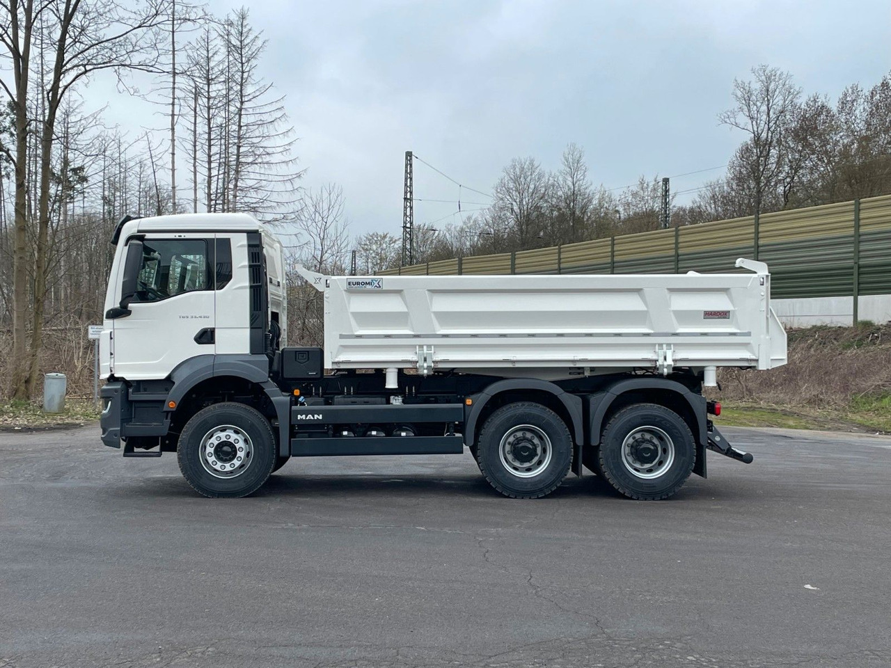 MAN TGS 33.440 6x4 /Euro6 3-Seiten-Kipper EuromixMTP - Volquete camión: foto 4 MAN TGS 33.440 6x4 /Euro6 3-Seiten-Kipper EuromixMTP - Volquete camión: foto 4