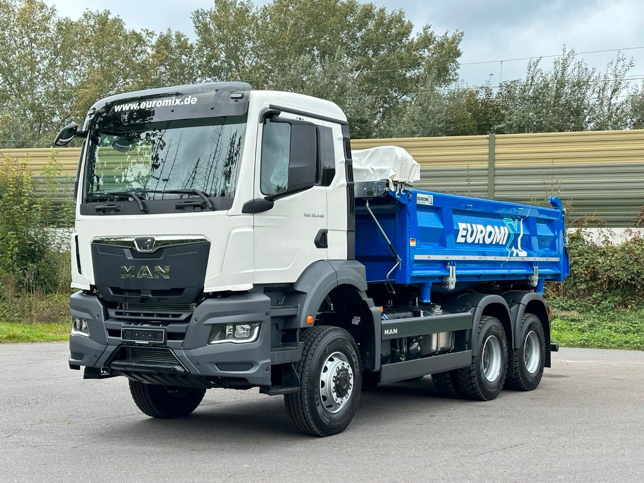 MAN TGS 33.440 6x6 /Euro6 3-Seiten-Kipper EuromixMTP - Volquete camión: foto 1 MAN TGS 33.440 6x6 /Euro6 3-Seiten-Kipper EuromixMTP - Volquete camión: foto 1