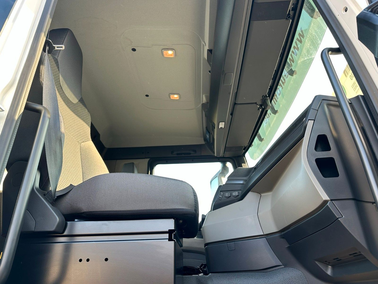MAN TGS 35.470 BB 8X4 3-Seiten-Kipper EuromixMTP - Volquete camión: foto 5 MAN TGS 35.470 BB 8X4 3-Seiten-Kipper EuromixMTP - Volquete camión: foto 5