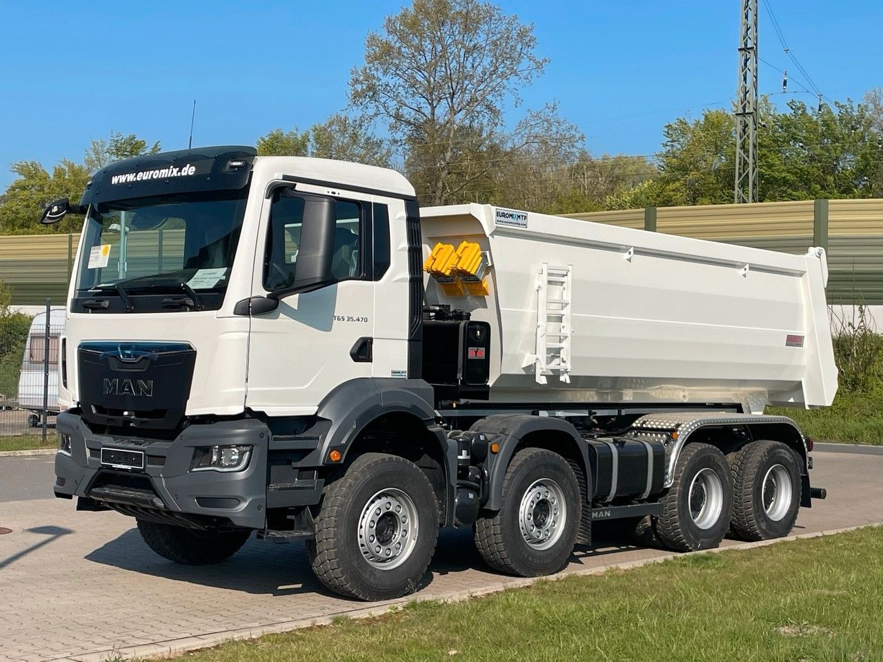 MAN TGS 35.470 BB 8X4 Mulden Kipper 10X Vorhanden - Volquete camión: foto 3 MAN TGS 35.470 BB 8X4 Mulden Kipper 10X Vorhanden - Volquete camión: foto 3