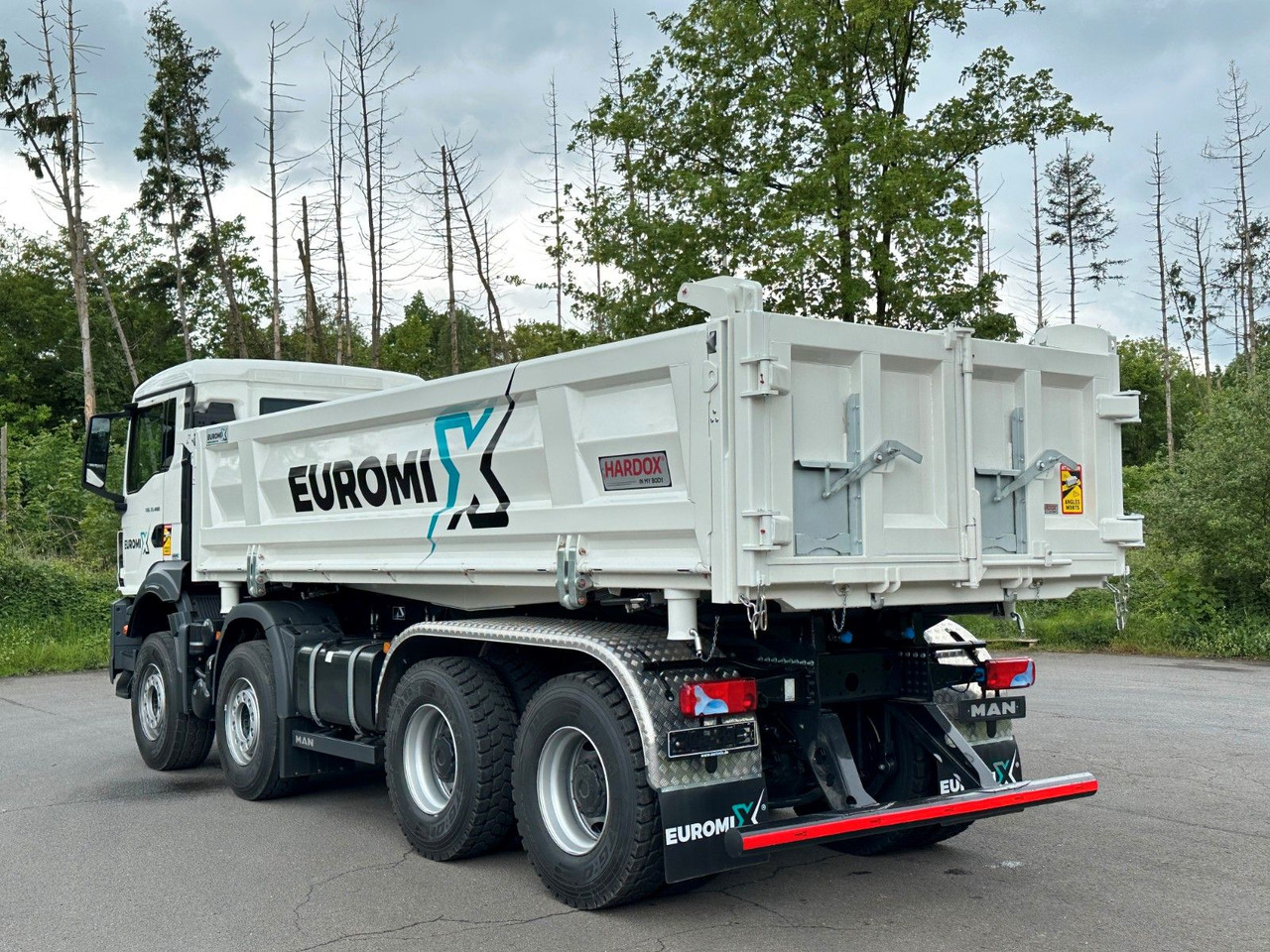 Leasing financiero de  MAN TGS 35.480 8x4 EuromixMTP 2-Seiten-Kipper leasing MAN TGS 35.480 8x4 EuromixMTP 2-Seiten-Kipper: foto 6