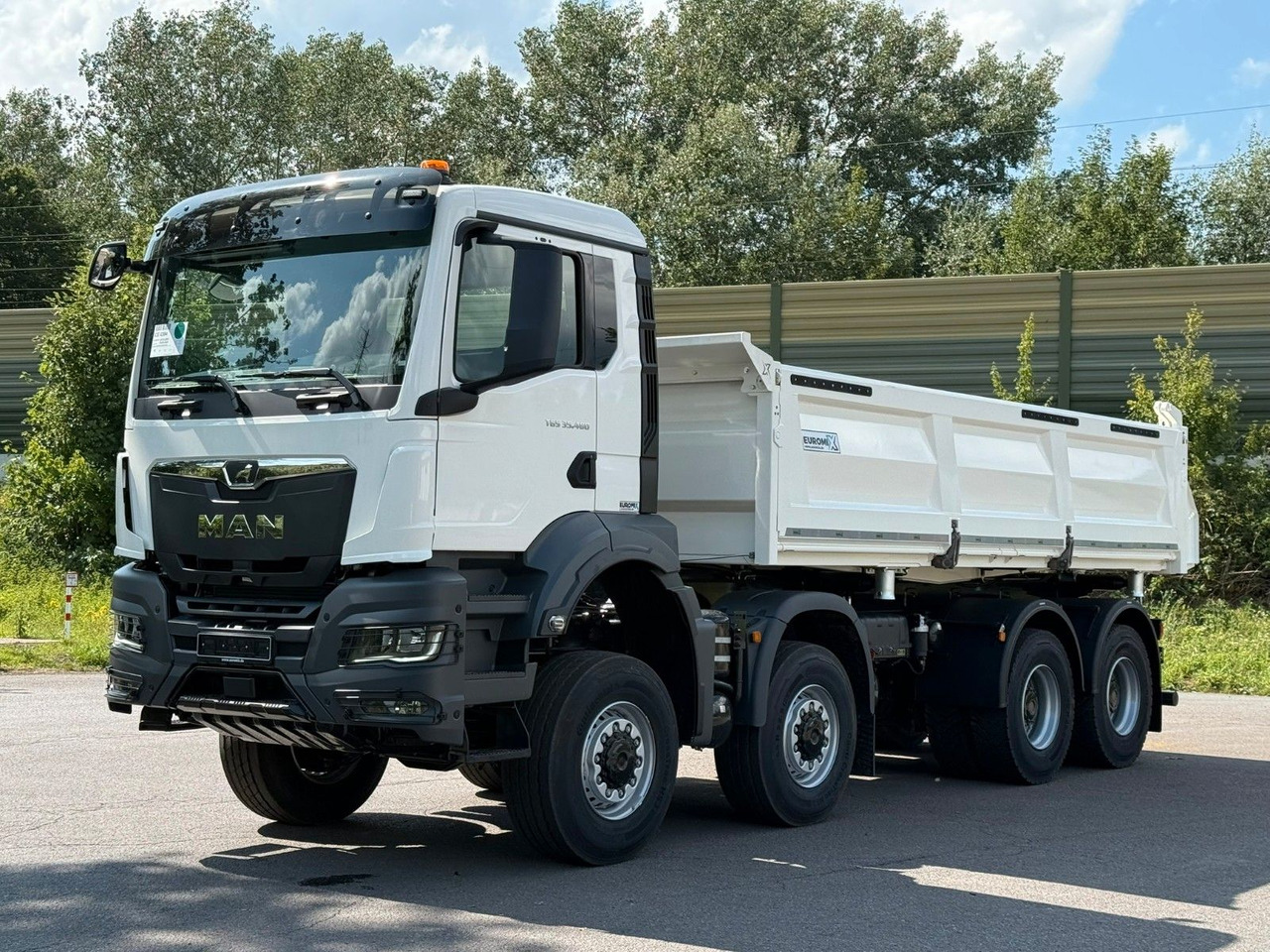 MAN TGS 35.480 8x6 EuromixMTP 3-Seiten-Kipper - Volquete camión: foto 1 MAN TGS 35.480 8x6 EuromixMTP 3-Seiten-Kipper - Volquete camión: foto 1
