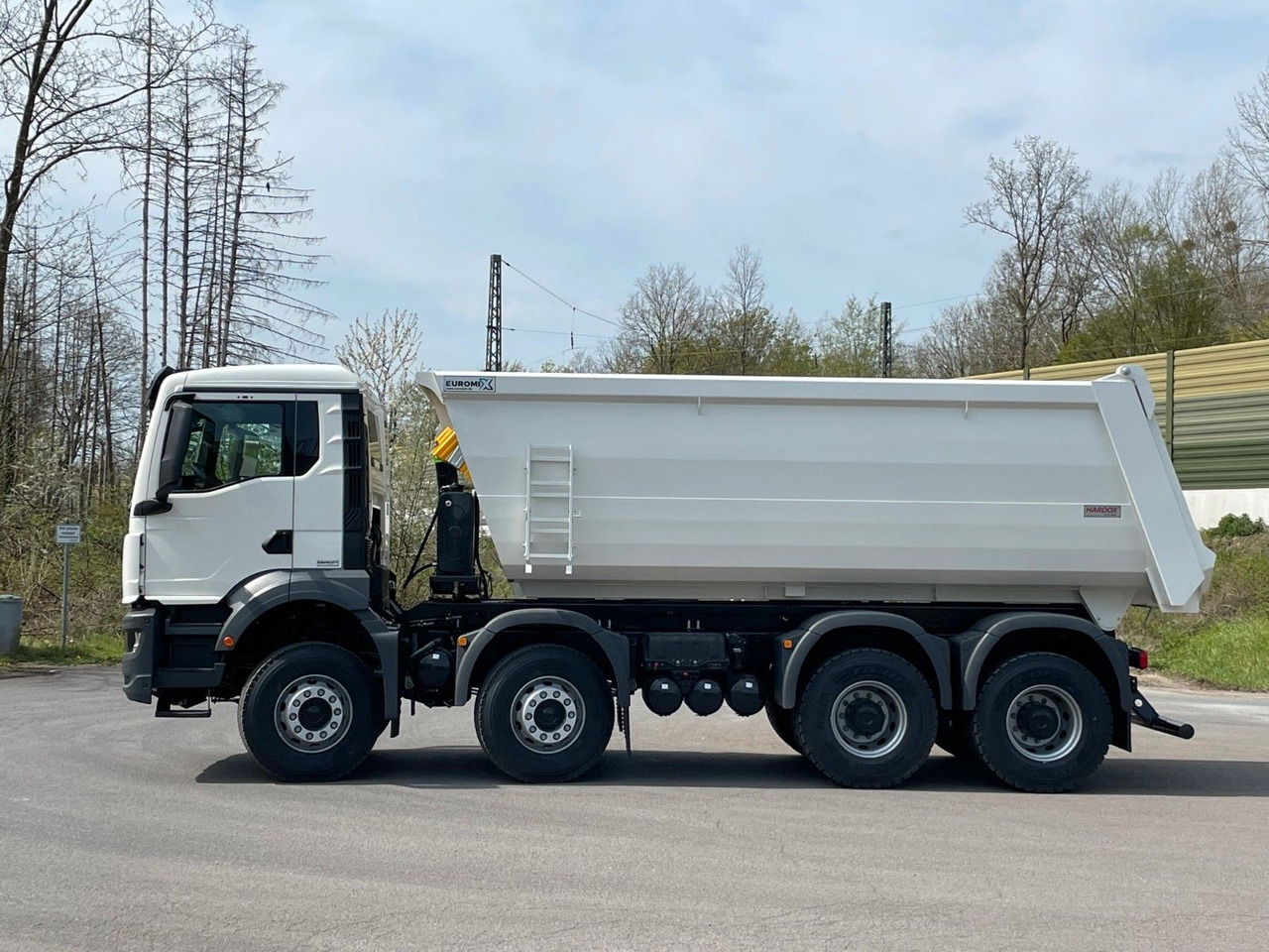MAN TGS 41.400 8x4 / EUROMIX MTP 20m³/ EURO2 Kipper - Volquete camión: foto 4 MAN TGS 41.400 8x4 / EUROMIX MTP 20m³/ EURO2 Kipper - Volquete camión: foto 4