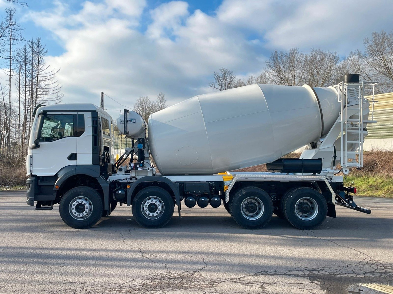 MAN TGS 41.400 8x4 / EuromixMTP EM 10m³ R / EURO 2 - Camión hormigonera: foto 5 MAN TGS 41.400 8x4 / EuromixMTP EM 10m³ R / EURO 2 - Camión hormigonera: foto 5