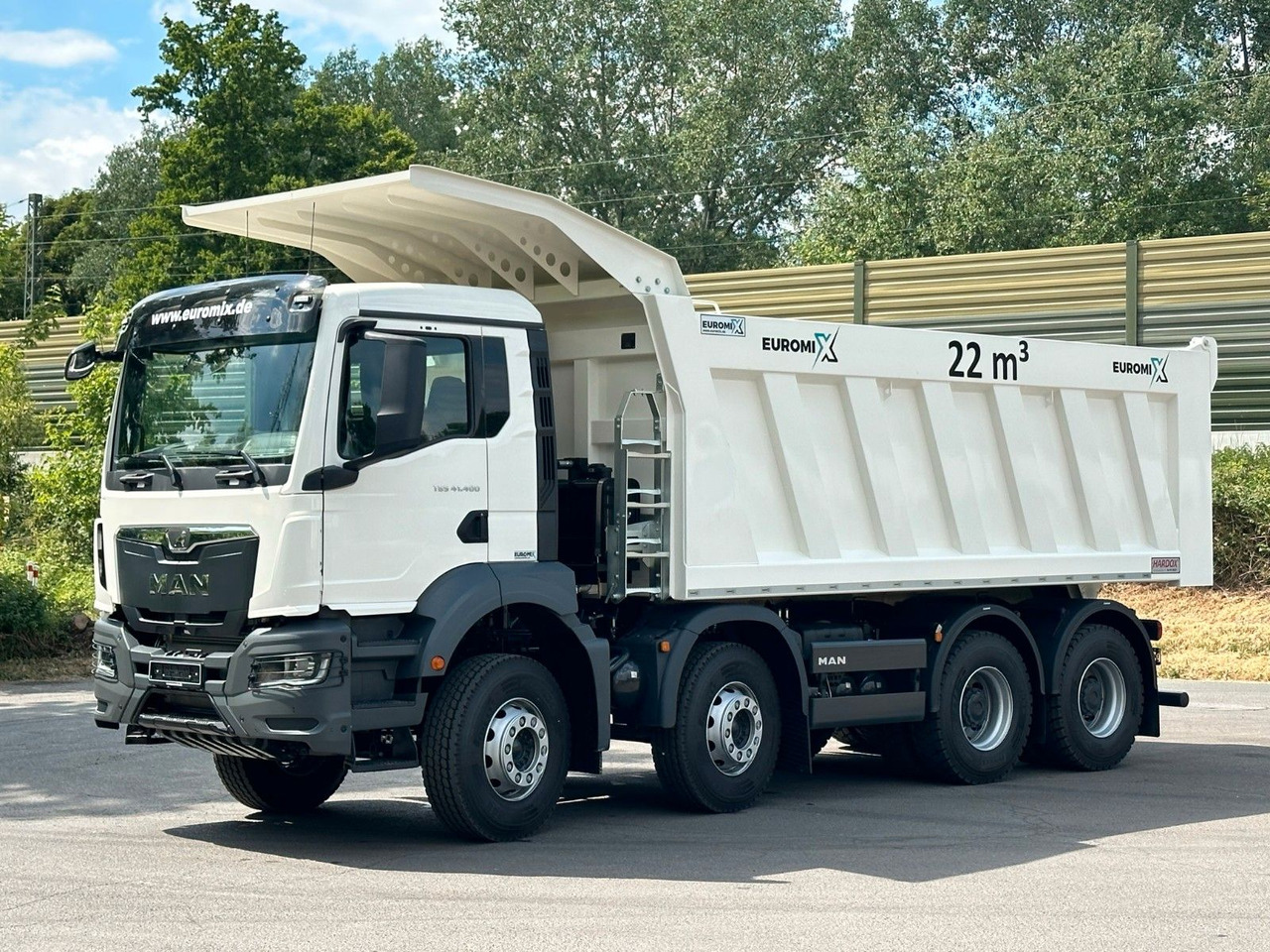 MAN TGS 41.440 8x4 EuromixMTP 22m³ Eckige Mulde - Volquete camión: foto 3 MAN TGS 41.440 8x4 EuromixMTP 22m³ Eckige Mulde - Volquete camión: foto 3