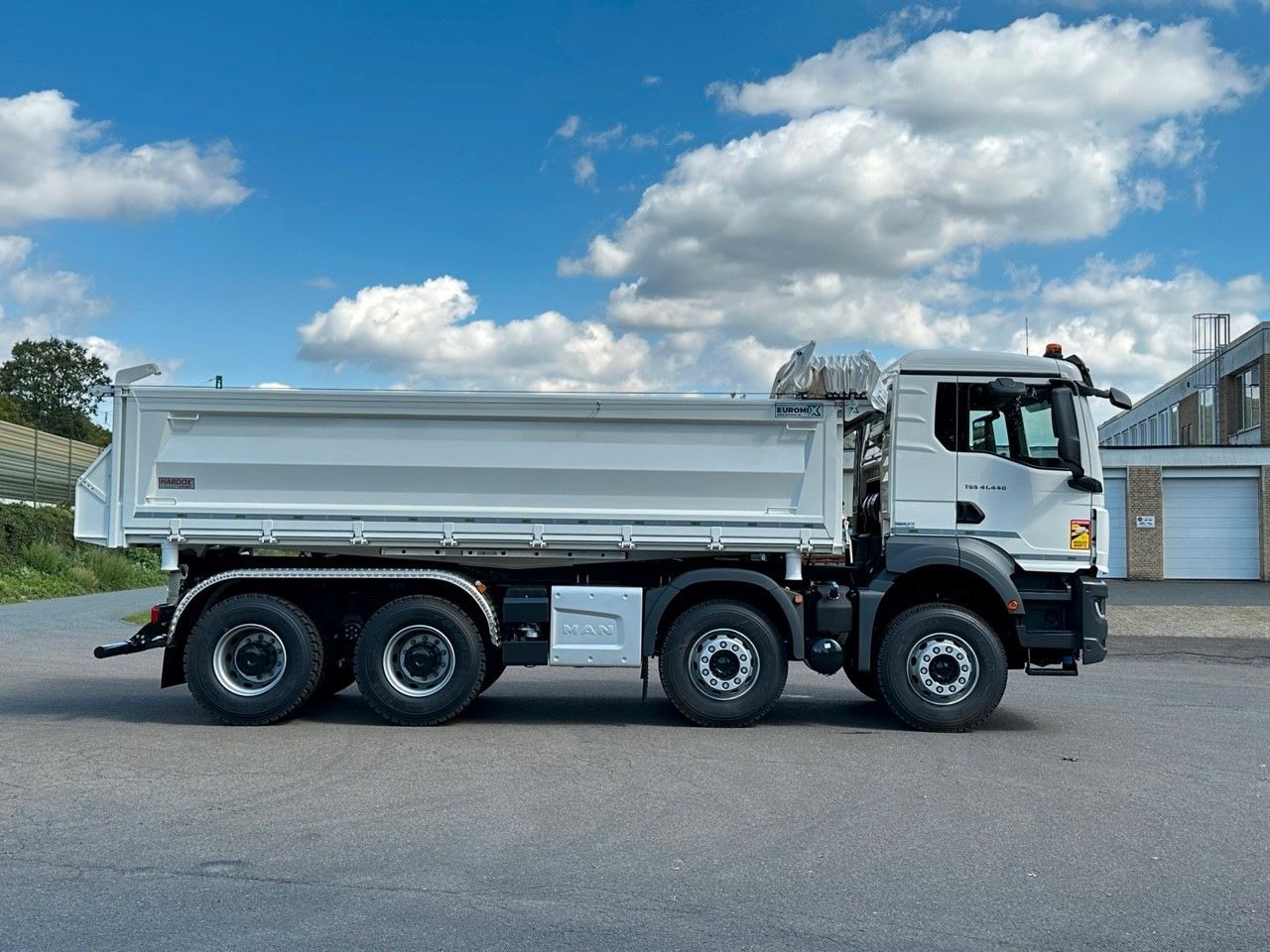 MAN TGS 41.440 8x4 EuromixMTP 3-Seiten-Kipper - Volquete camión: foto 5 MAN TGS 41.440 8x4 EuromixMTP 3-Seiten-Kipper - Volquete camión: foto 5