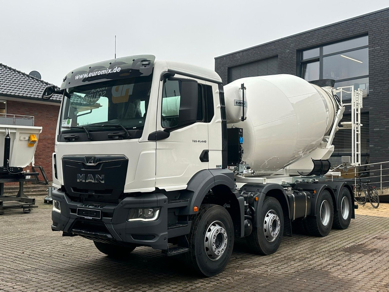 MAN TGS 41.480 8x4 WECHSELSYSTEM KIPPER+MISCHER - Volquete camión: foto 3 MAN TGS 41.480 8x4 WECHSELSYSTEM KIPPER+MISCHER - Volquete camión: foto 3