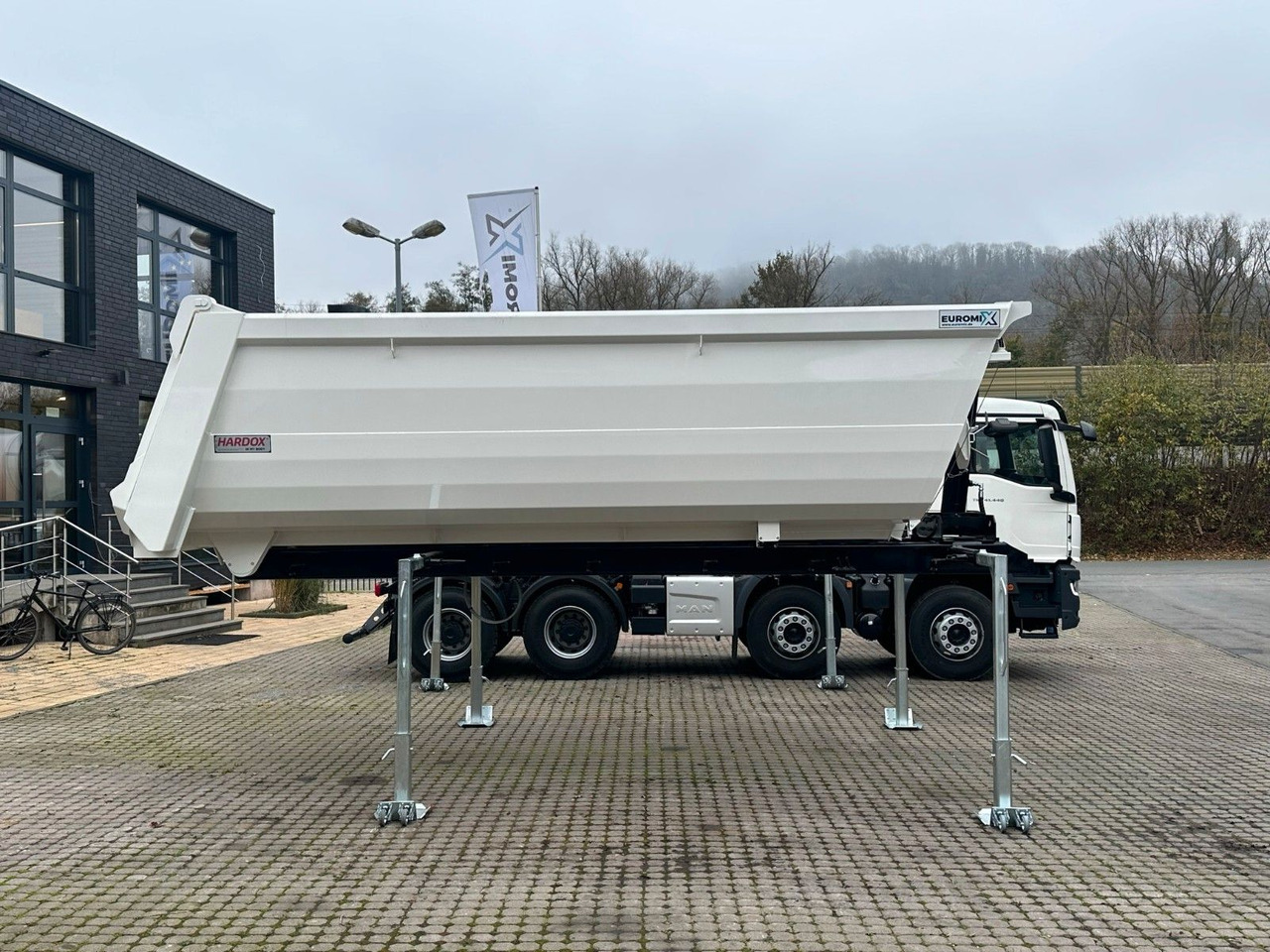 MAN TGS 41.480 8x4 WECHSELSYSTEM KIPPER+MISCHER MAN TGS 41.480 8x4 WECHSELSYSTEM KIPPER+MISCHER - Camión hormigonera: foto 5 MAN TGS 41.480 8x4 WECHSELSYSTEM KIPPER+MISCHER MAN TGS 41.480 8x4 WECHSELSYSTEM KIPPER+MISCHER - Camión hormigonera: foto 5
