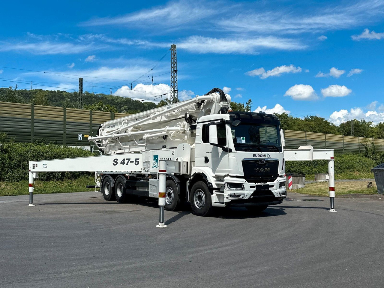 Leasing financiero de  MAN TGS 41.520 8x4 SWAN TSP 47-5 160RZ    ( 47m ) leasing MAN TGS 41.520 8x4 SWAN TSP 47-5 160RZ    ( 47m ): foto 15