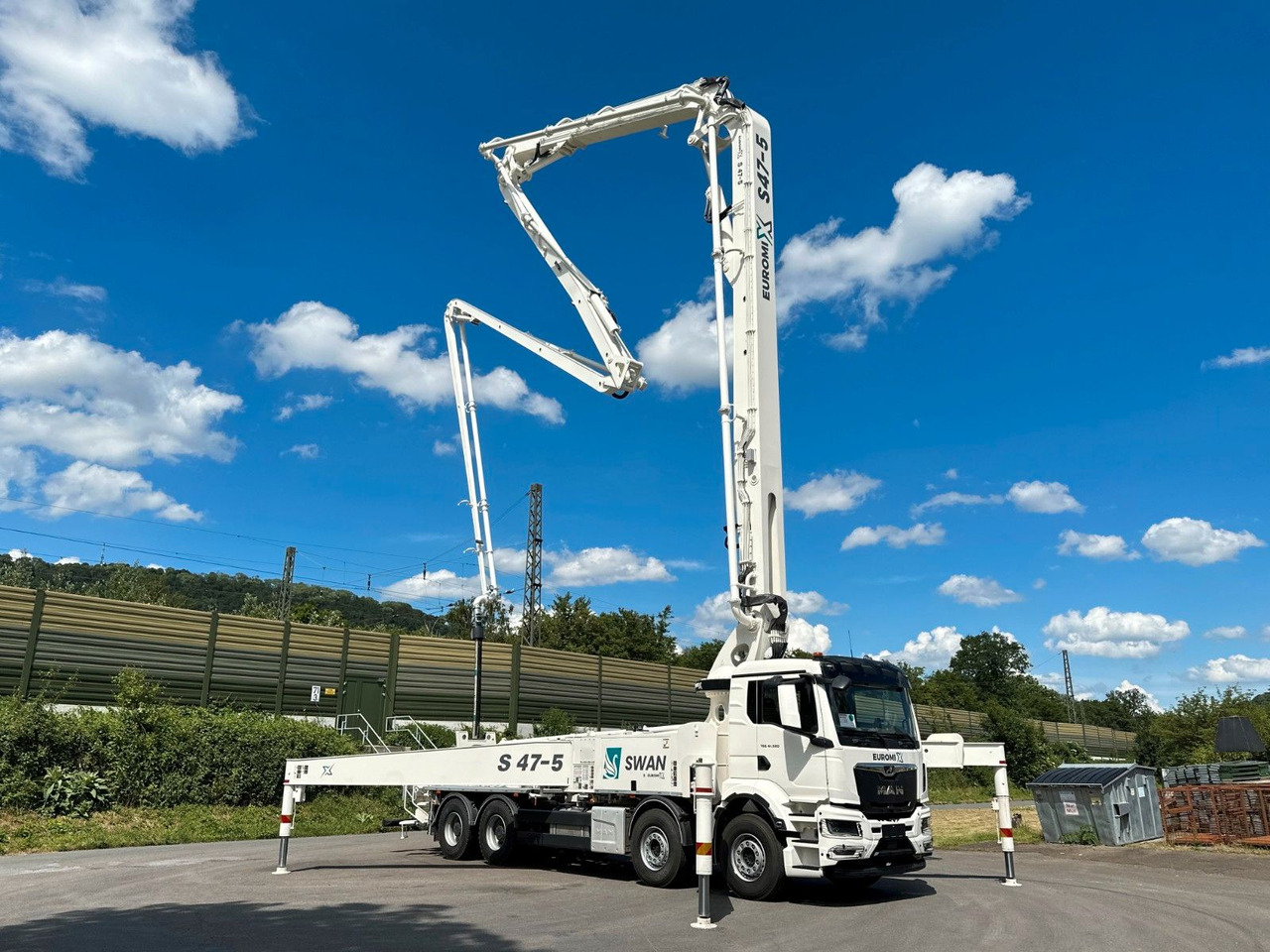 MAN TGS 41.520 8x4 SWAN TSP 47-5 160RZ ( 47m ) MAN TGS 41.520 8x4 SWAN TSP 47-5 160RZ ( 47m ) - Bomba de hormigón: foto 1 MAN TGS 41.520 8x4 SWAN TSP 47-5 160RZ ( 47m ) MAN TGS 41.520 8x4 SWAN TSP 47-5 160RZ ( 47m ) - Bomba de hormigón: foto 1