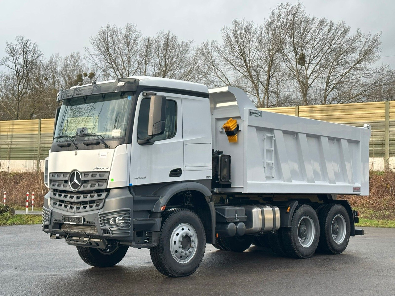 Mercedes-Benz 4048 6X4 Arcos 5 EuromixMTP Dumper Kipper - Volquete camión: foto 4 Mercedes-Benz 4048 6X4 Arcos 5 EuromixMTP Dumper Kipper - Volquete camión: foto 4