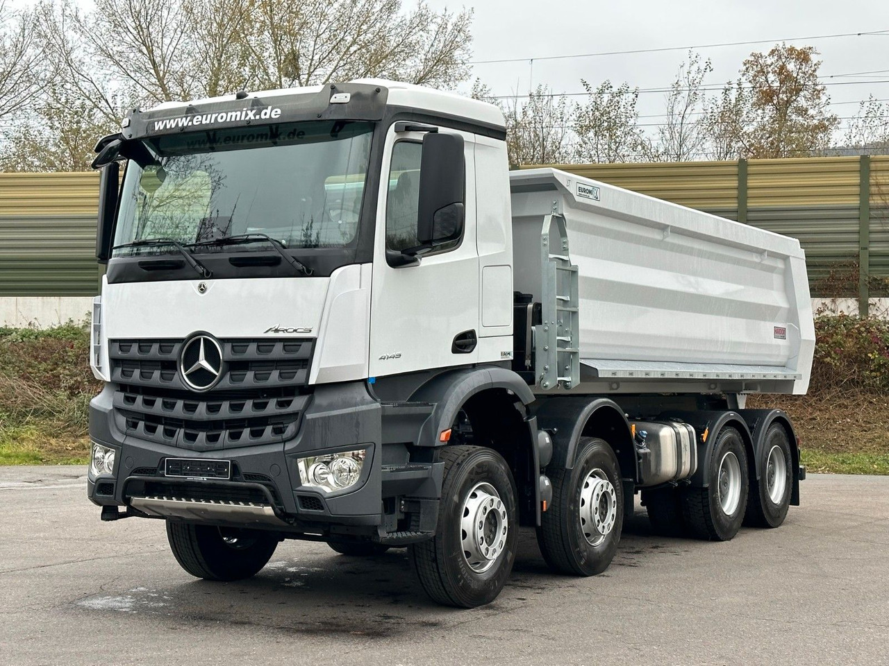 Mercedes-Benz AROCS 5 4145 8X4 E6e EuromixMTP 18m³ Kipper - Volquete camión: foto 2 Mercedes-Benz AROCS 5 4145 8X4 E6e EuromixMTP 18m³ Kipper - Volquete camión: foto 2