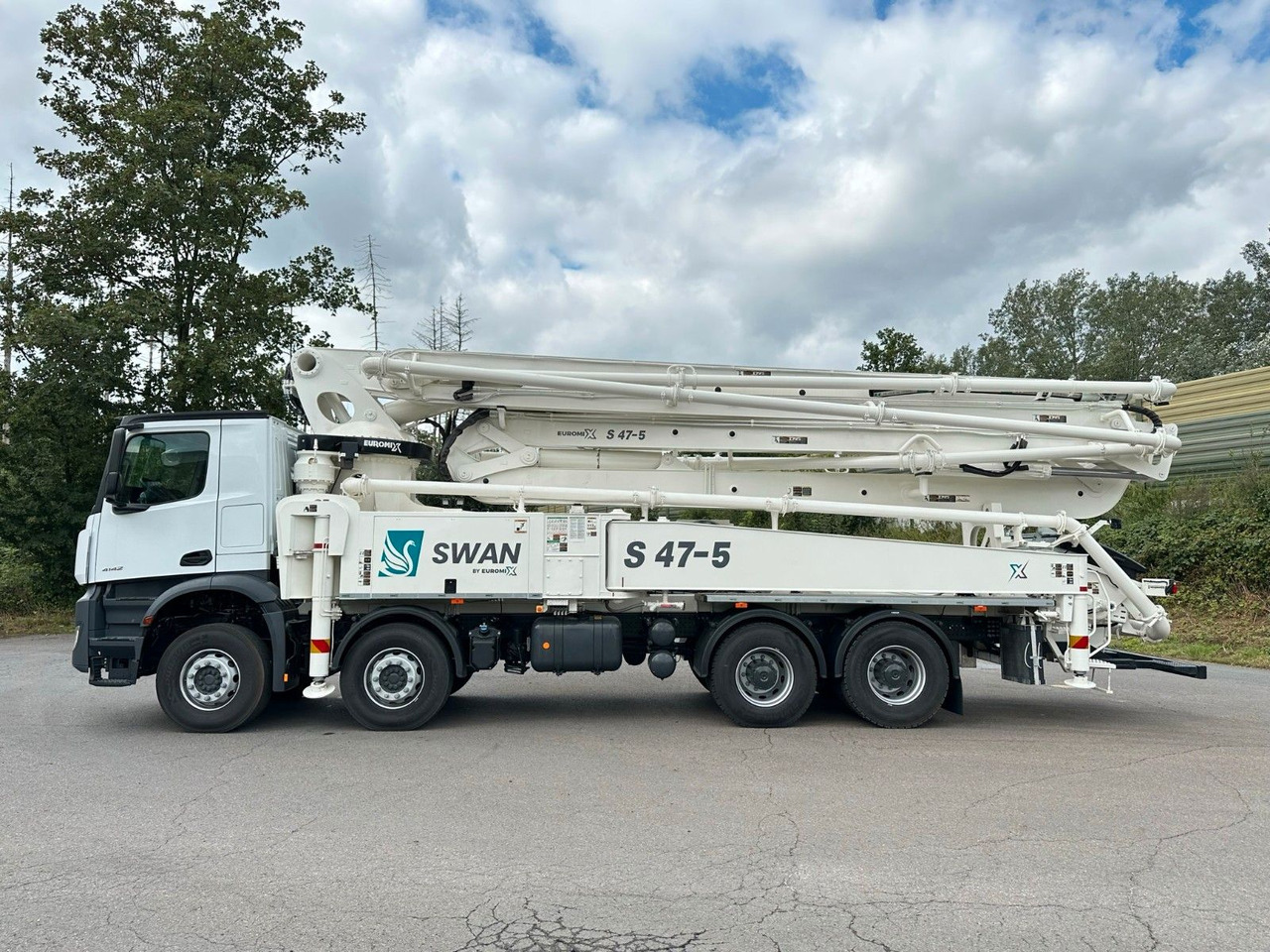 Mercedes-Benz Arocs 5 4142 8x4 SWAN TSP 47-5 160RZ ( 47m ) - Bomba de hormigón: foto 4 Mercedes-Benz Arocs 5 4142 8x4 SWAN TSP 47-5 160RZ ( 47m ) - Bomba de hormigón: foto 4